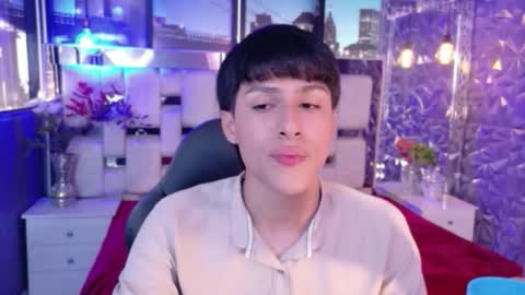 Snapshot of carolinejesh chatting on 03.01.26 carolinejesh online show from 03.01.26