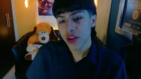 Snapshot of carolinejesh chatting on 03.21.26 carolinejesh online show from 03.21.26