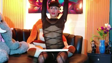 carolinejesh online show from 05.05.26