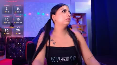 Snapshot of carolinescoth_dl chatting on 02.10.25 Caroline Scoth online show from 02.10.25