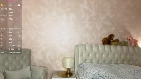 Snapshot of carolynnfernandez chatting on 02.17.26 Hello everyone Im Monica Its my first day Were going to have fun together online show from 02.17.26