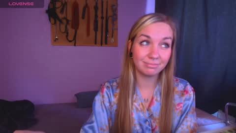 Carrie online show from 04.27.26