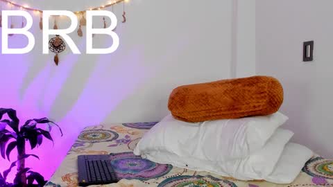 Nia  online show from 01.18.25