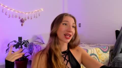 Nia  online show from 01.25.25