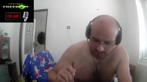 Snapshot of cascadacek chatting on 06.19.26 CASCADACEK online show from 06.19.26