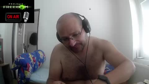 Snapshot of cascadacek chatting on 06.24.26 CASCADACEK online show from 06.24.26