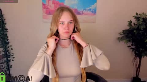 Snapshot of casey_sweeet chatting on 05.14.26 Casey sweeet online show from 05.14.26