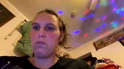 Cash Couple online show from 12.18.25