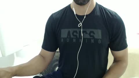 Snapshot of cashmastermuscle77 chatting on 12.28.24 cashmastermuscle77 online show from 12.28.24