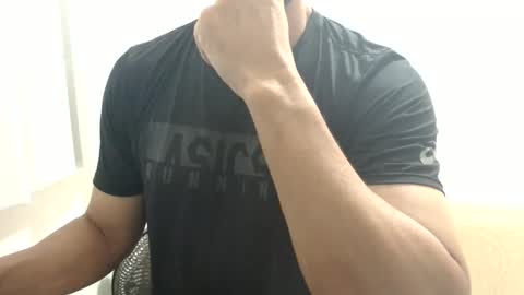 Snapshot of cashmastermuscle77 chatting on 12.31.24 cashmastermuscle77 online show from 12.31.24