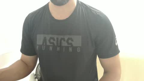 Snapshot of cashmastermuscle77 chatting on 01.02.25 cashmastermuscle77 online show from 01.02.25
