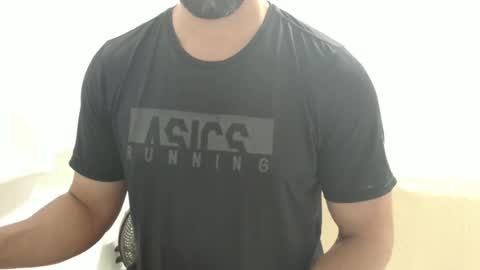 Snapshot of cashmastermuscle77 chatting on 01.02.25 cashmastermuscle77 online show from 01.02.25