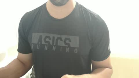 Snapshot of cashmastermuscle77 chatting on 01.10.25 cashmastermuscle77 online show from 01.10.25