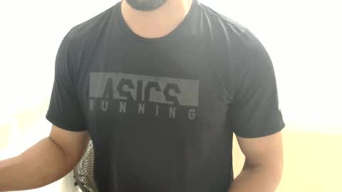 Snapshot of cashmastermuscle77 chatting on 01.15.25 cashmastermuscle77 online show from 01.15.25
