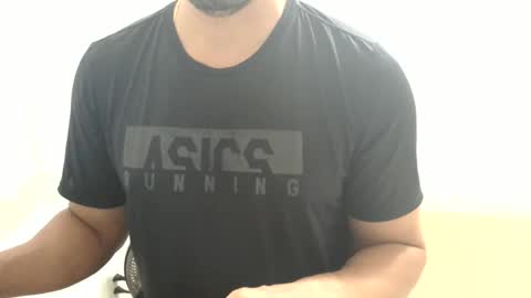 Snapshot of cashmastermuscle77 chatting on 02.04.25 cashmastermuscle77 online show from 02.04.25