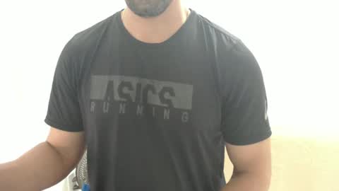 Snapshot of cashmastermuscle77 chatting on 02.05.25 cashmastermuscle77 online show from 02.05.25