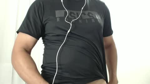 Snapshot of cashmastermuscle77 chatting on 02.07.25 cashmastermuscle77 online show from 02.07.25