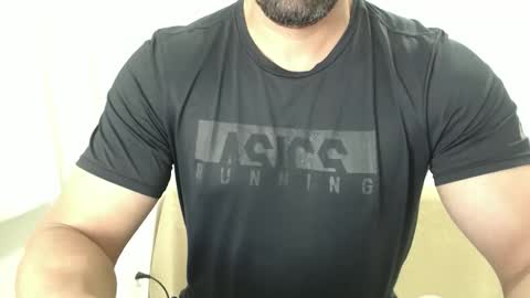 Snapshot of cashmastermuscle77 chatting on 09.11.25 cashmastermuscle77 online show from 09.11.25