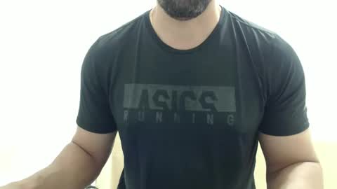 Snapshot of cashmastermuscle77 chatting on 09.14.25 cashmastermuscle77 online show from 09.14.25