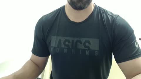 Snapshot of cashmastermuscle77 chatting on 09.20.25 cashmastermuscle77 online show from 09.20.25