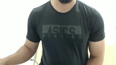 Snapshot of cashmastermuscle77 chatting on 09.21.25 cashmastermuscle77 online show from 09.21.25