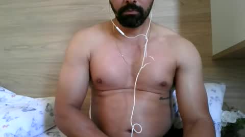 Snapshot of cashmastermuscle77 chatting on 09.28.25 cashmastermuscle77 online show from 09.28.25