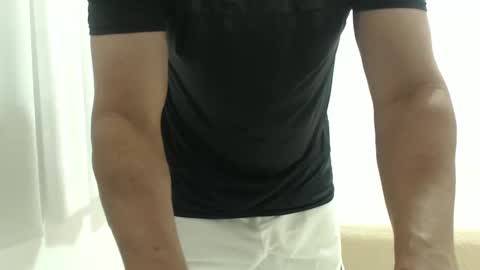 Snapshot of cashmastermuscle77 chatting on 10.13.25 cashmastermuscle77 online show from 10.13.25