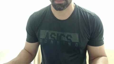 Snapshot of cashmastermuscle77 chatting on 10.15.25 cashmastermuscle77 online show from 10.15.25