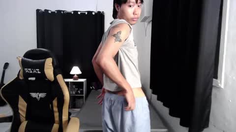 Snapshot of caspian_cum chatting on 04.29.26 cas online show from 04.29.26