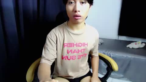 Snapshot of caspian_cum chatting on 06.14.26 cas online show from 06.14.26