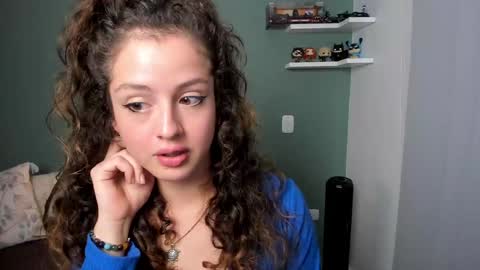 Snapshot of cassandra_caiin chatting on 12.10.24 Cassie online show from 12.10.24