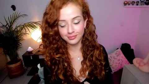 Snapshot of cassandra_caiin chatting on 01.12.25 Cassie online show from 01.12.25