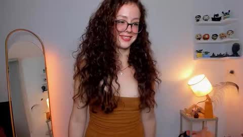 Snapshot of cassandra_caiin chatting on 10.07.25 Cassie online show from 10.07.25