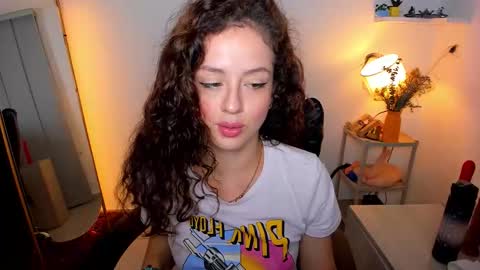 Snapshot of cassandra_caiin chatting on 12.14.25 Cassie online show from 12.14.25