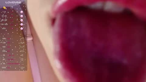 Cassandra online show from 10.18.25