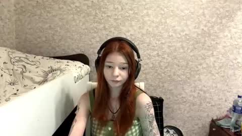 Snapshot of cassandraneiman chatting on 10.14.25 cassandraneiman online show from 10.14.25