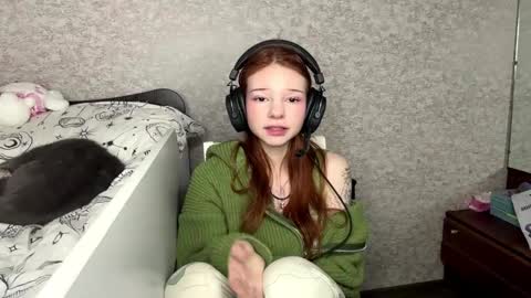 Snapshot of cassandraneiman chatting on 10.16.25 cassandraneiman online show from 10.16.25