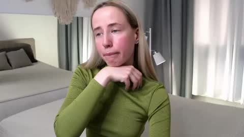 Snapshot of cassie_kelman chatting on 05.08.26 Cassie online show from 05.08.26