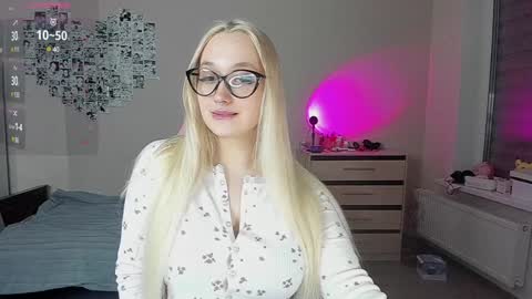 Cassie Rosss online show from 01.14.25