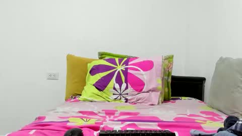 Cassie Vibe online show from 02.17.26