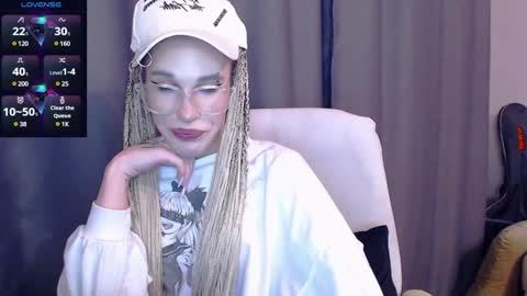 Snapshot of cassiemich chatting on 12.13.24 Cassie online show from 12.13.24