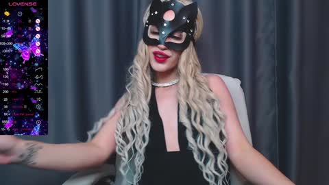 Snapshot of cassiemich chatting on 01.01.25 Cassie online show from 01.01.25