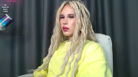 Snapshot of cassiemich chatting on 01.14.25 Cassie online show from 01.14.25