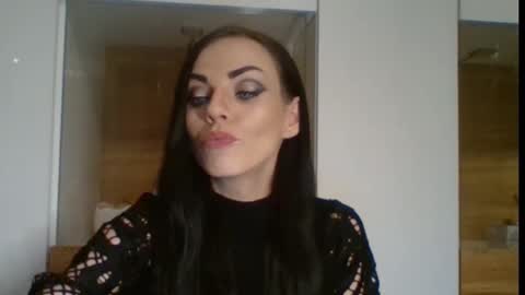 Snapshot of cassiexqueen chatting on 12.20.25 Cassie online show from 12.20.25