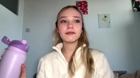 Snapshot of cassijent chatting on 03.02.26 Olivia online show from 03.02.26