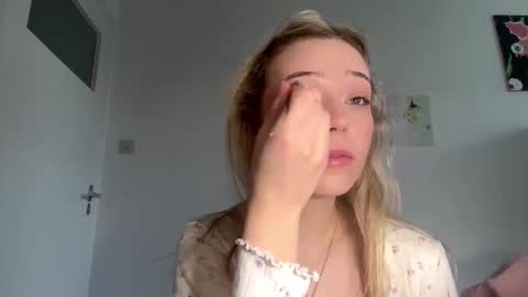 Snapshot of cassijent chatting on 03.13.26 Olivia online show from 03.13.26