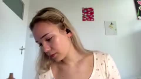 Snapshot of cassijent chatting on 03.20.26 Olivia online show from 03.20.26