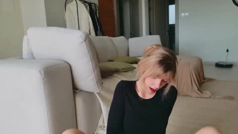 Snapshot of cassy_cum chatting on 03.11.25 Cassy online show from 03.11.25