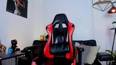 Snapshot of casticatheking chatting on 01.14.25 Matheo Brown online show from 01.14.25
