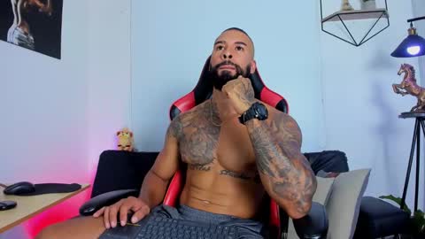 Snapshot of casticatheking chatting on 01.26.25 Matheo Brown online show from 01.26.25